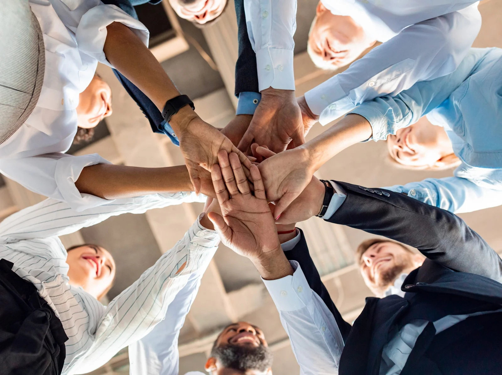 Equipe Dom Atacadista unida